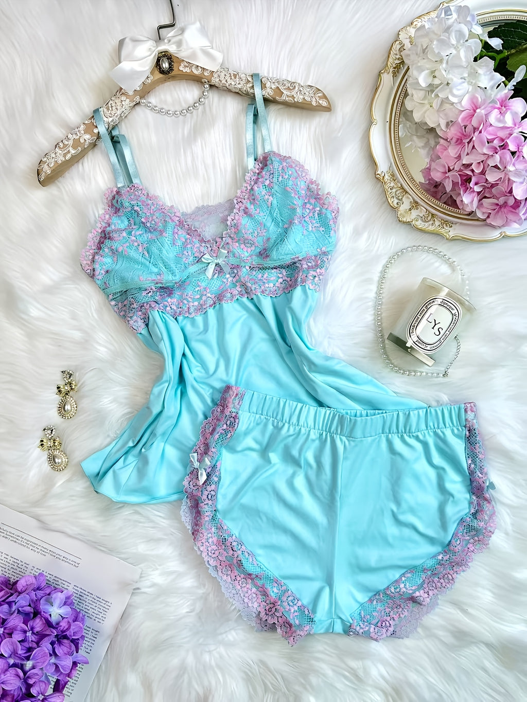 contrast color lace splicing v neck camisole lace splicing