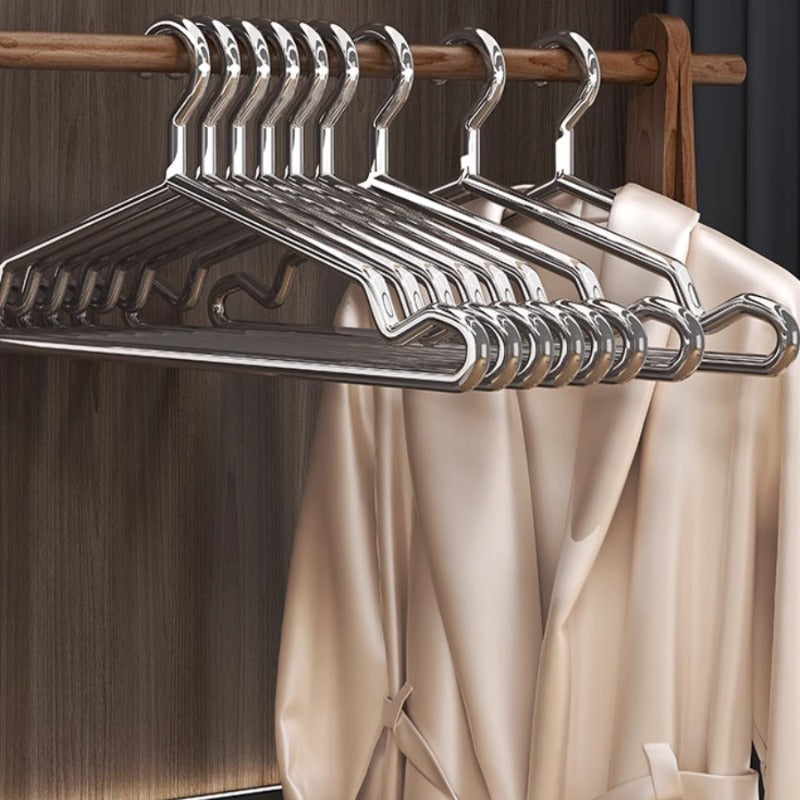 20 reinforced metal hangers non slip   shoulders